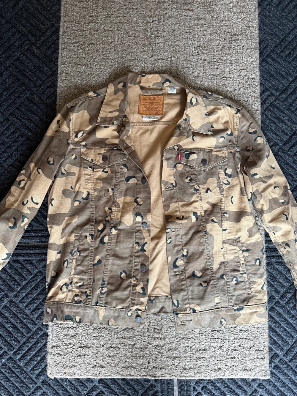 Levi's Premium Camo-Accent Beige Trucker Jacket